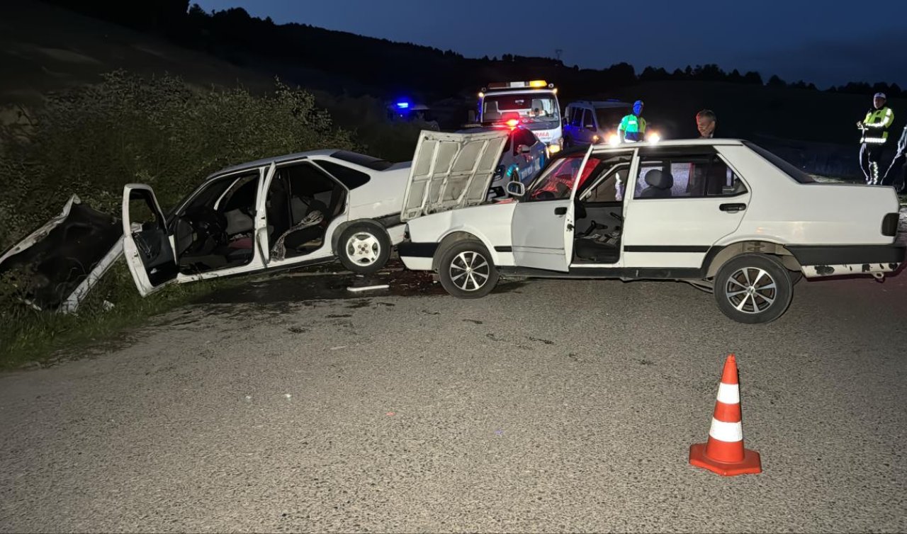  İki otomobil çarpıştı: 4 yaralı