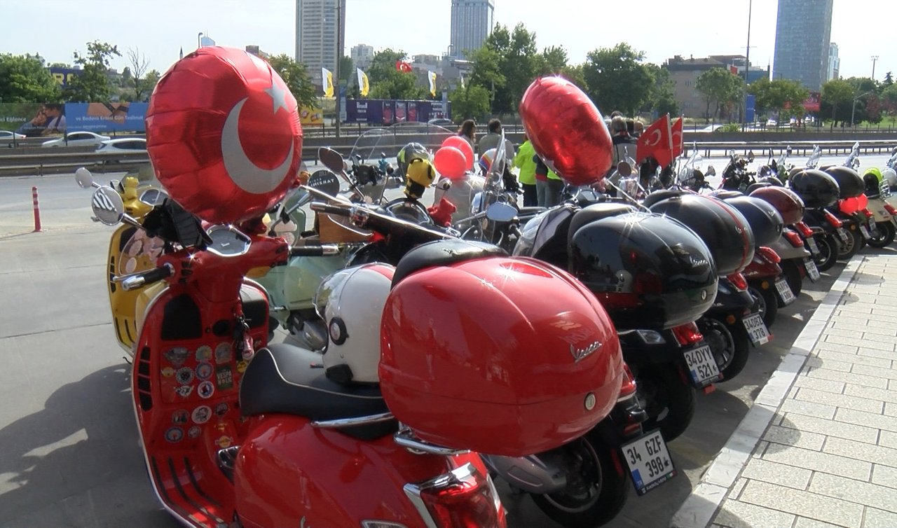 Toplanan 50 motosikletli 19 Mayıs’ı kutlamak için yola çıktı