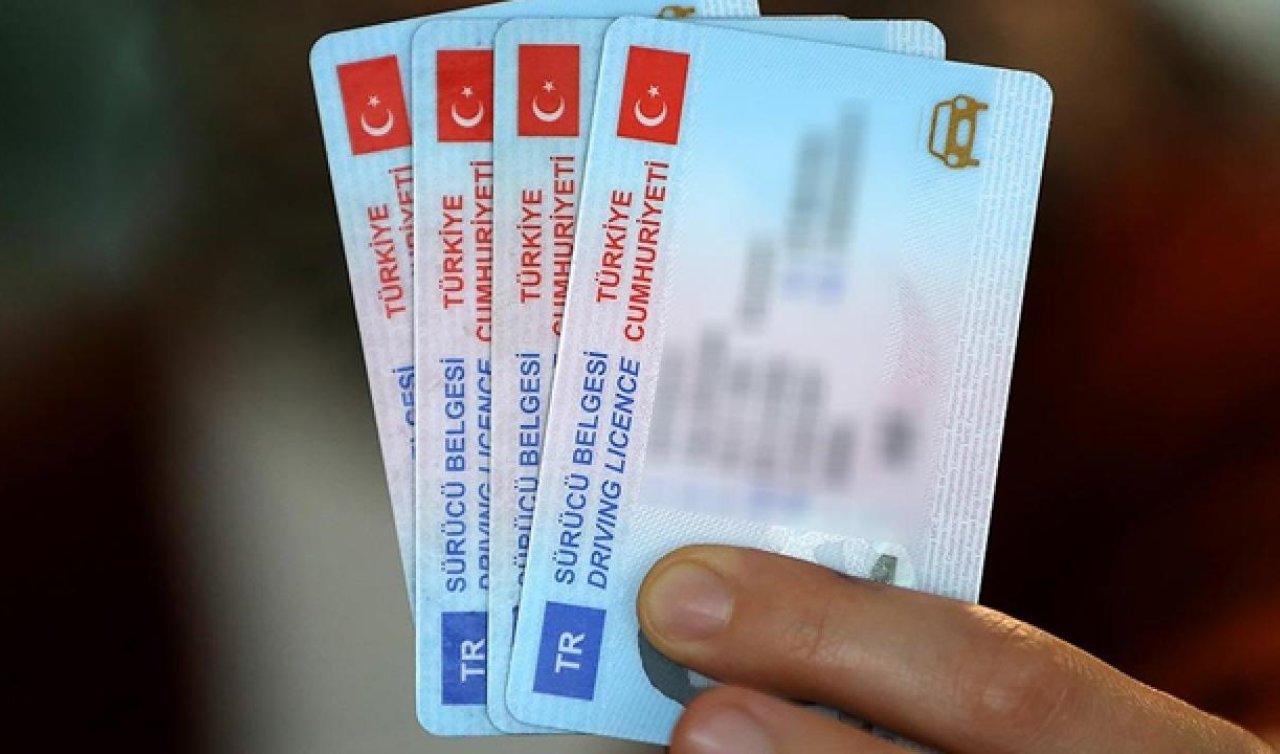 Eski tip ehliyetler yıl sonunda geçersiz hale gelecek