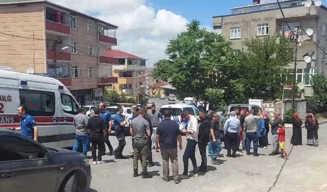 Caddede yürüyen 13 yaşındaki çocuğa yorgun mermi isabet etti