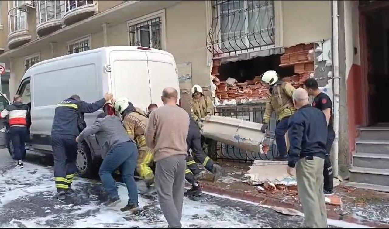  Rögarda yaşanan patlamada dairenin duvarı yıkıldı