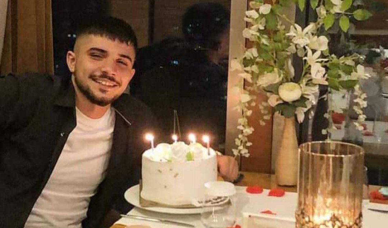  Otomobil direğe çarptı; sürücü Berke öldü