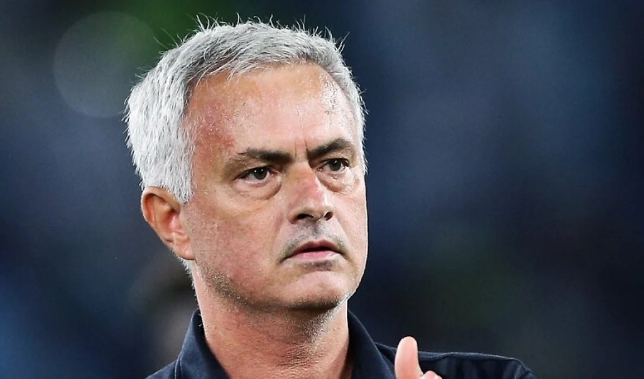 Jose Mourinho Fenerbahçe ile 2 yıllık sözleşme imzaladı