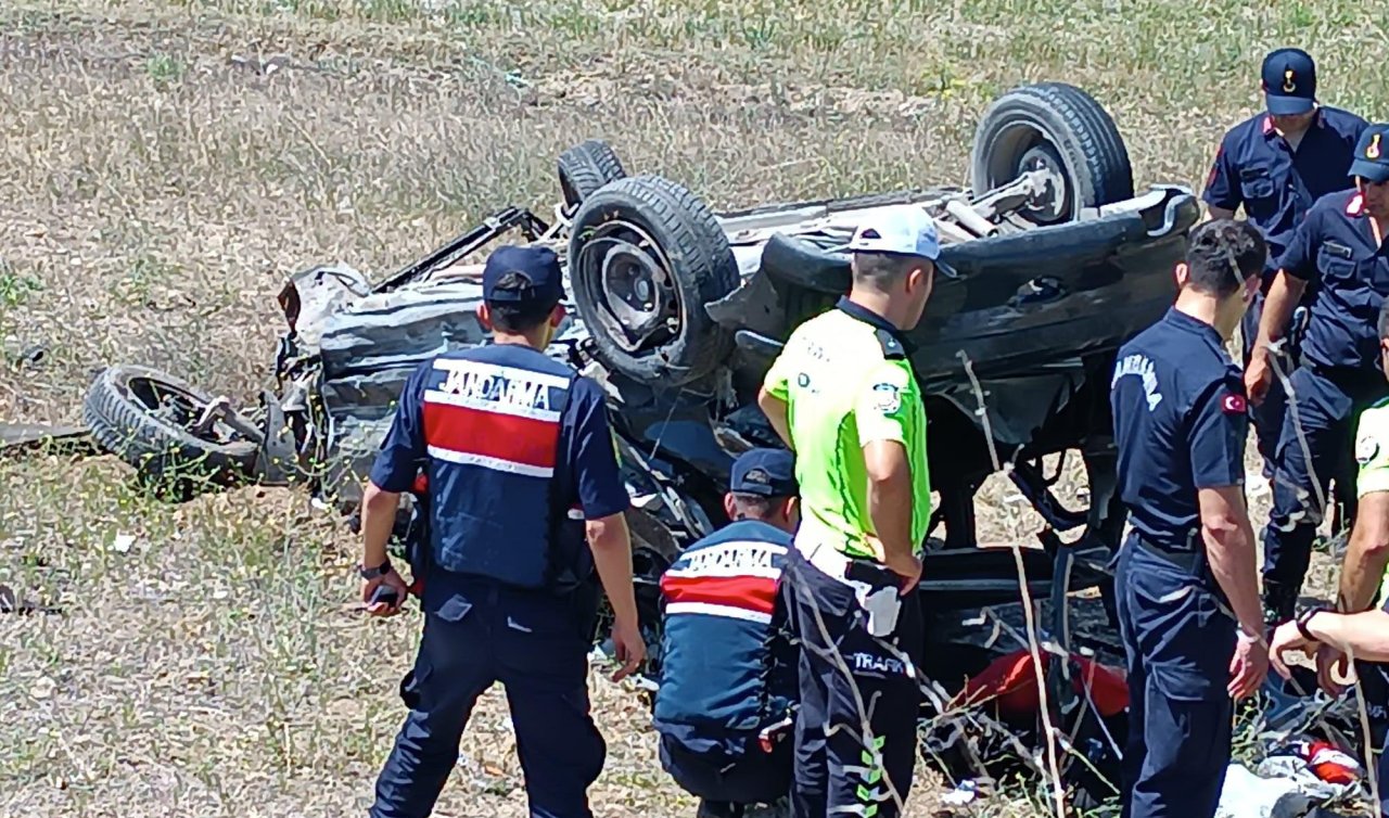 Otomobil şarampole devrildi: 2 ölü 2 ağır yaralı