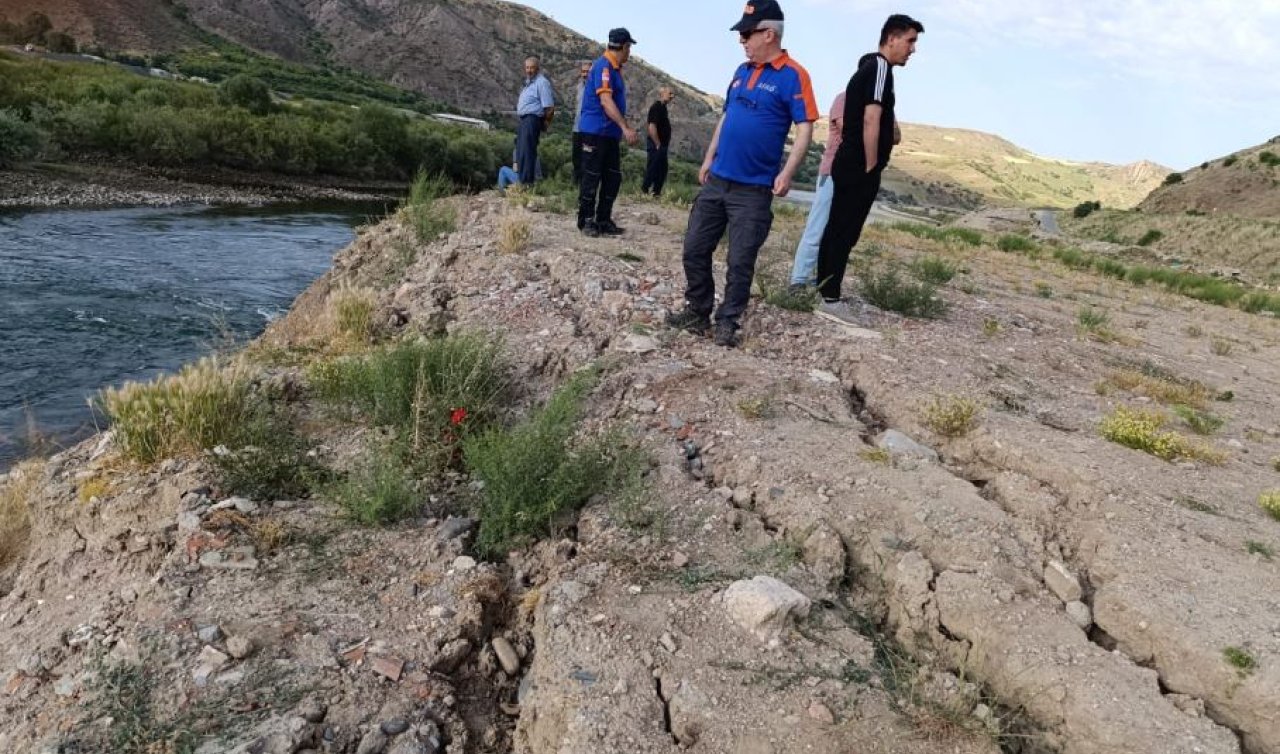  14 yaşındaki çocuk serinlemek için girdiği nehirde kayboldu