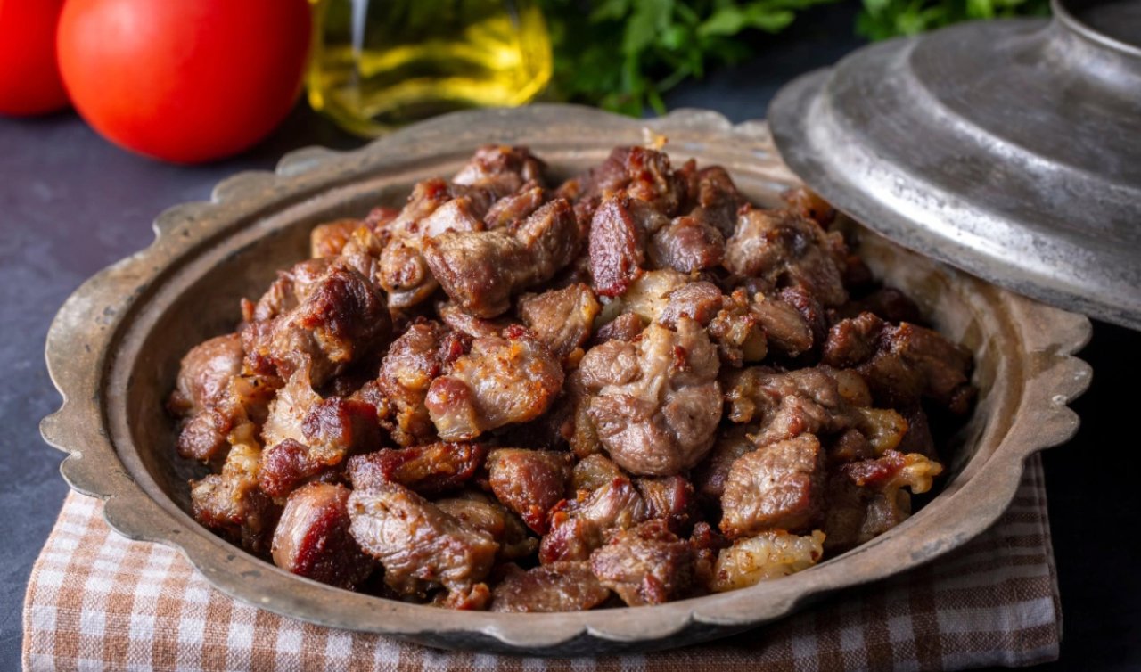 Kavurma yaparken bu baharatı atın pamuk gibi olacak! 