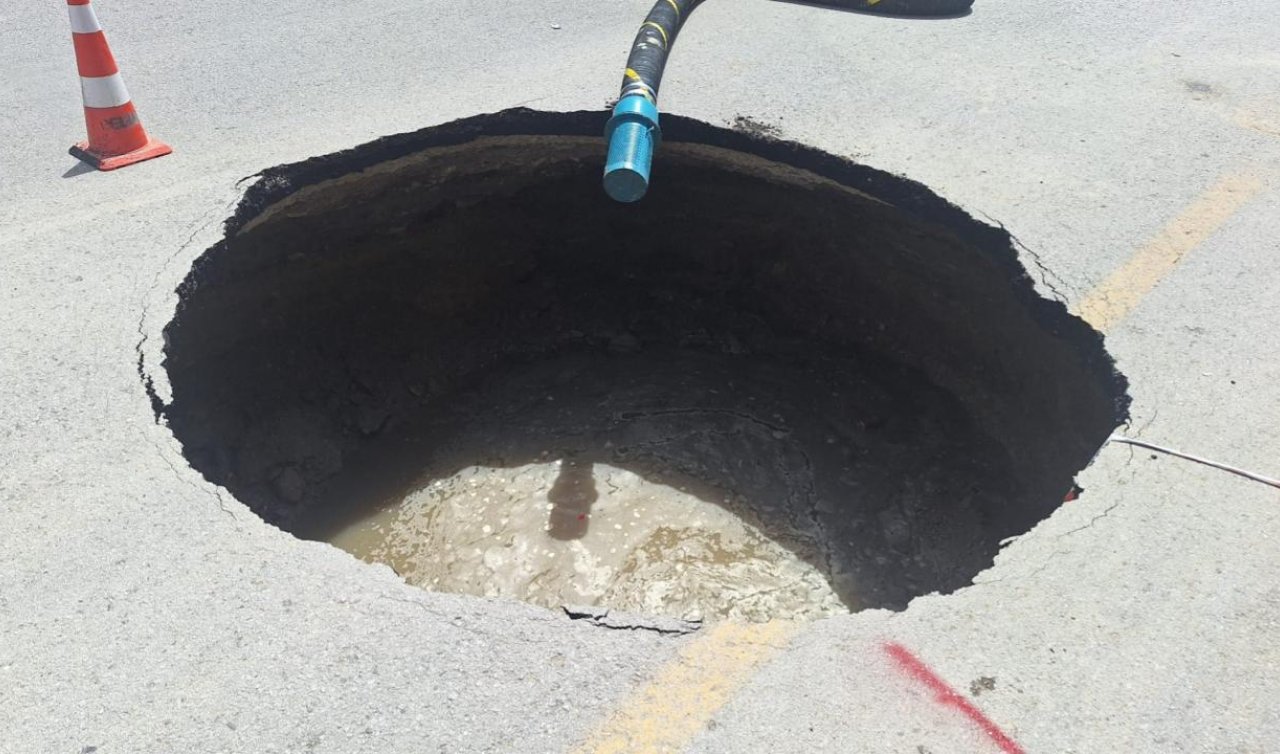 Ankara’da yol çöktü
