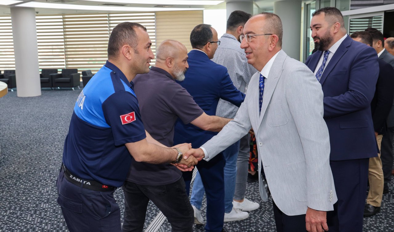 Başkan Kavuş mesai arkadaşlarıyla bayramlaştı 