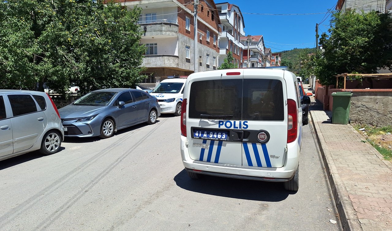 Önce eşini bıçak ve silahla yaraladı ardından da akrabasını vurup teslim oldu!