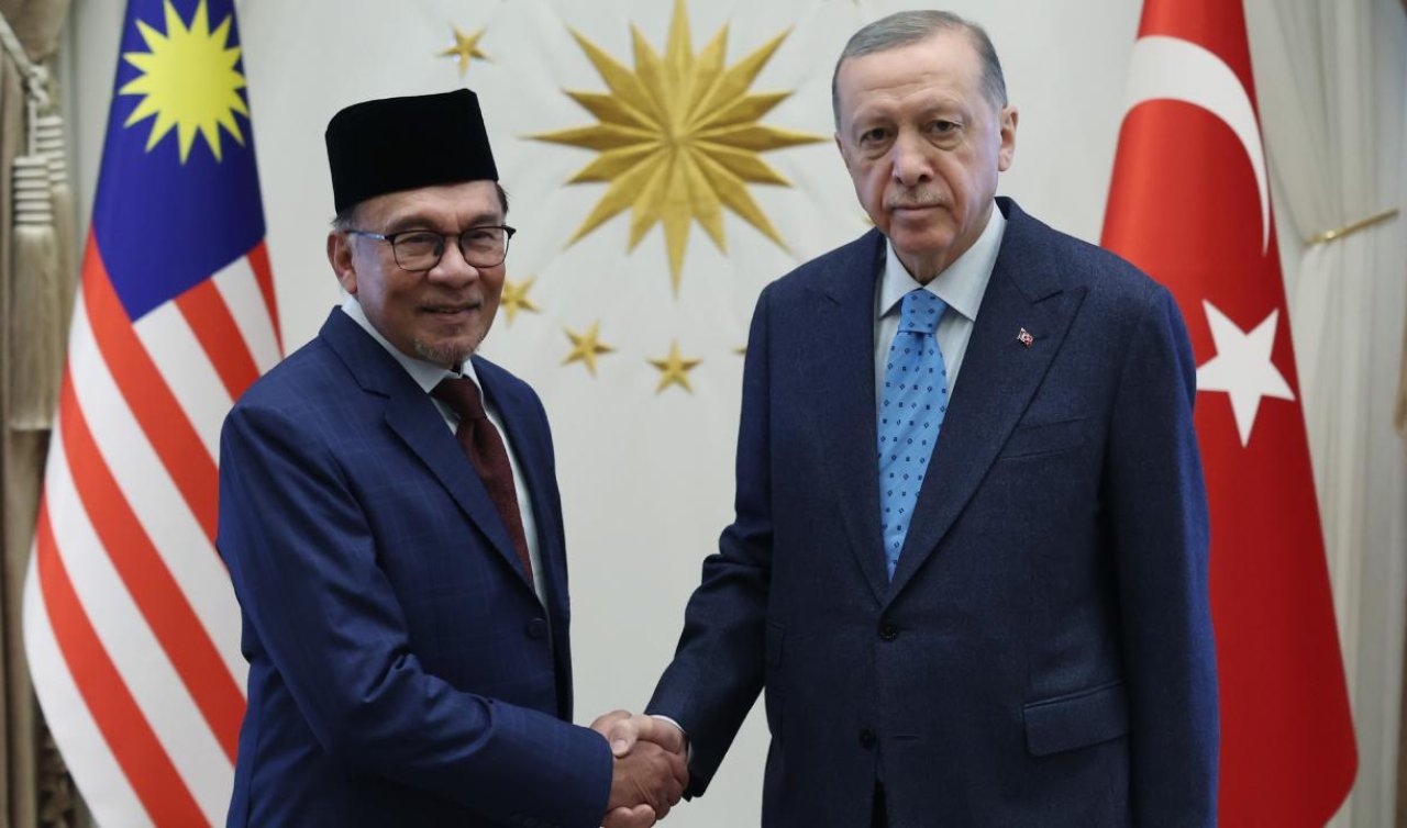 Cumhurbaşkanı Erdoğan Enver İbrahim ile görüştü