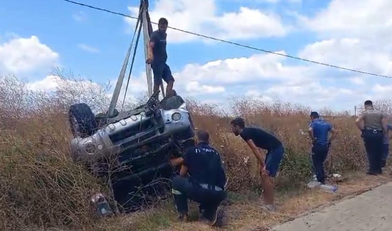  Hafif ticari araç takla attı; 3 yaralı
