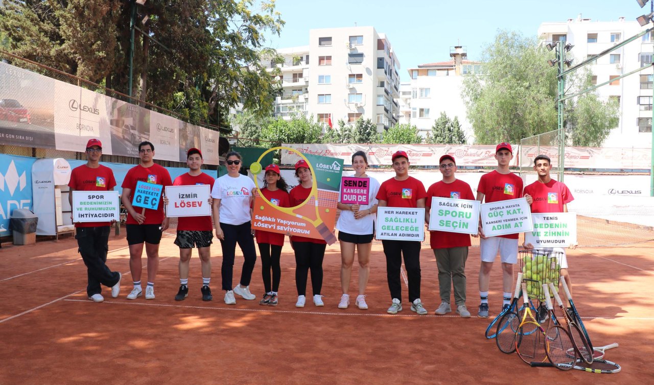  Milli sporcudan lösemiyi atlatan gençlere tenis eğitimi