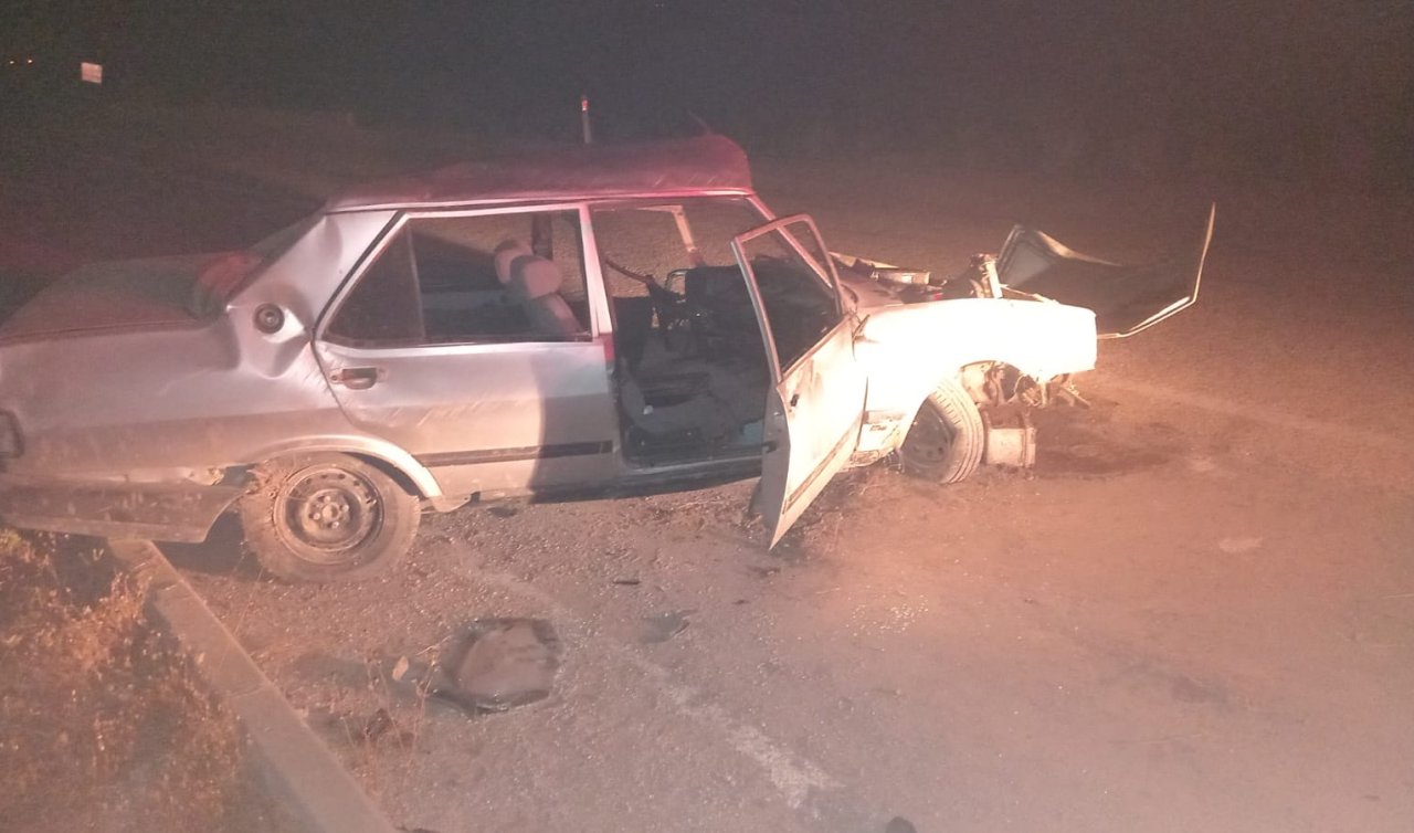  Otomobil refüje çarpıp karşı şeride savruldu: 1 ölü 3 yaralı