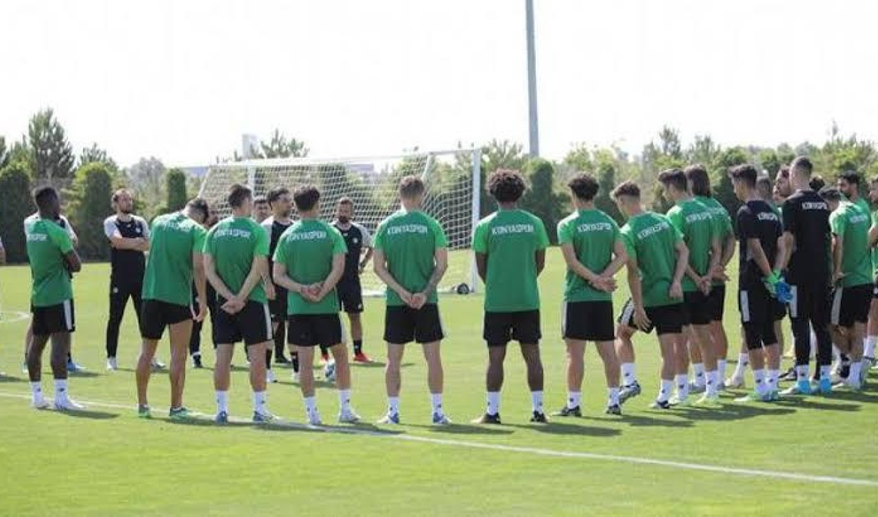 Konyaspor sahaya indi! Güç depolayacak