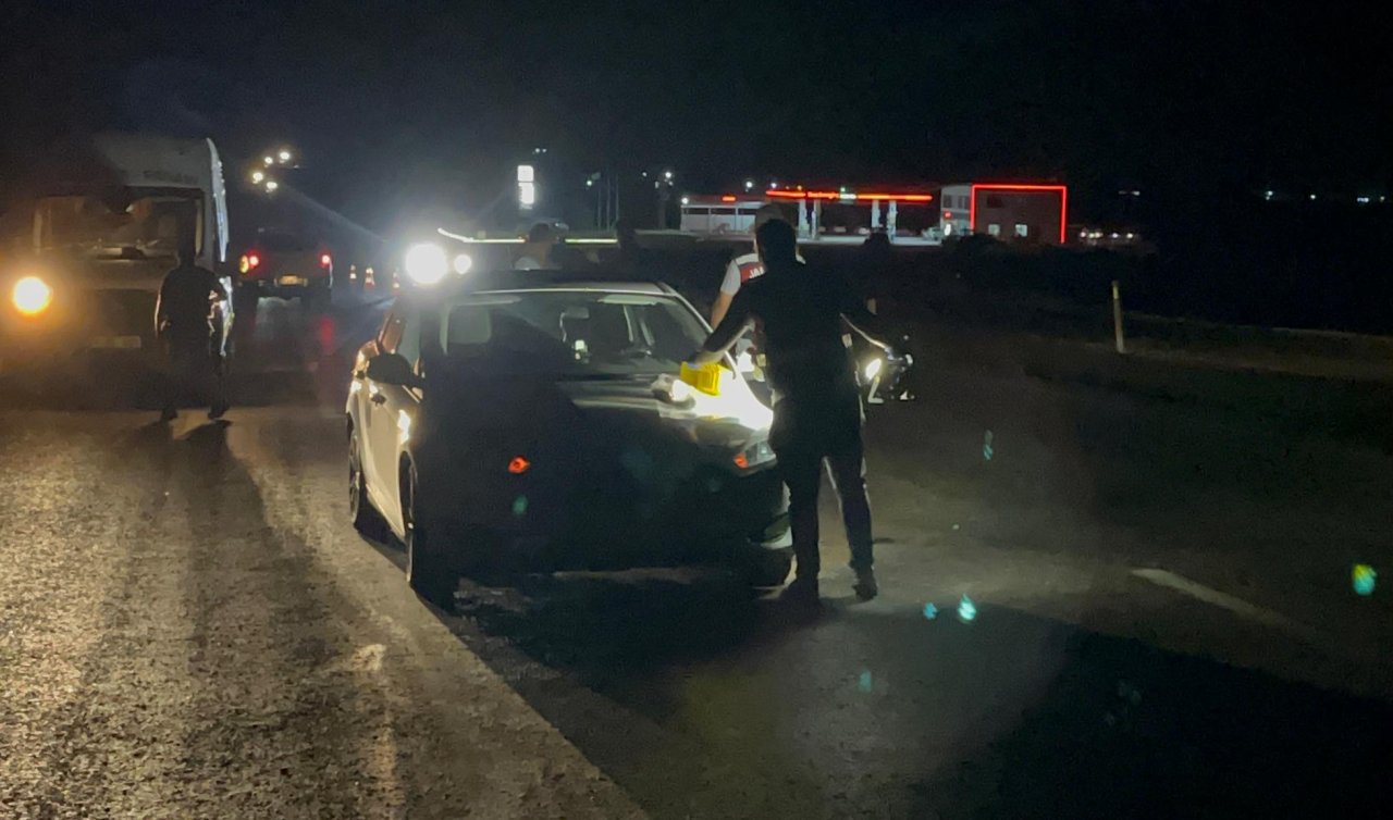 Seyir halindeki otomobile uzun namlulu silahlarla ateş açıldı: 6 yaralı