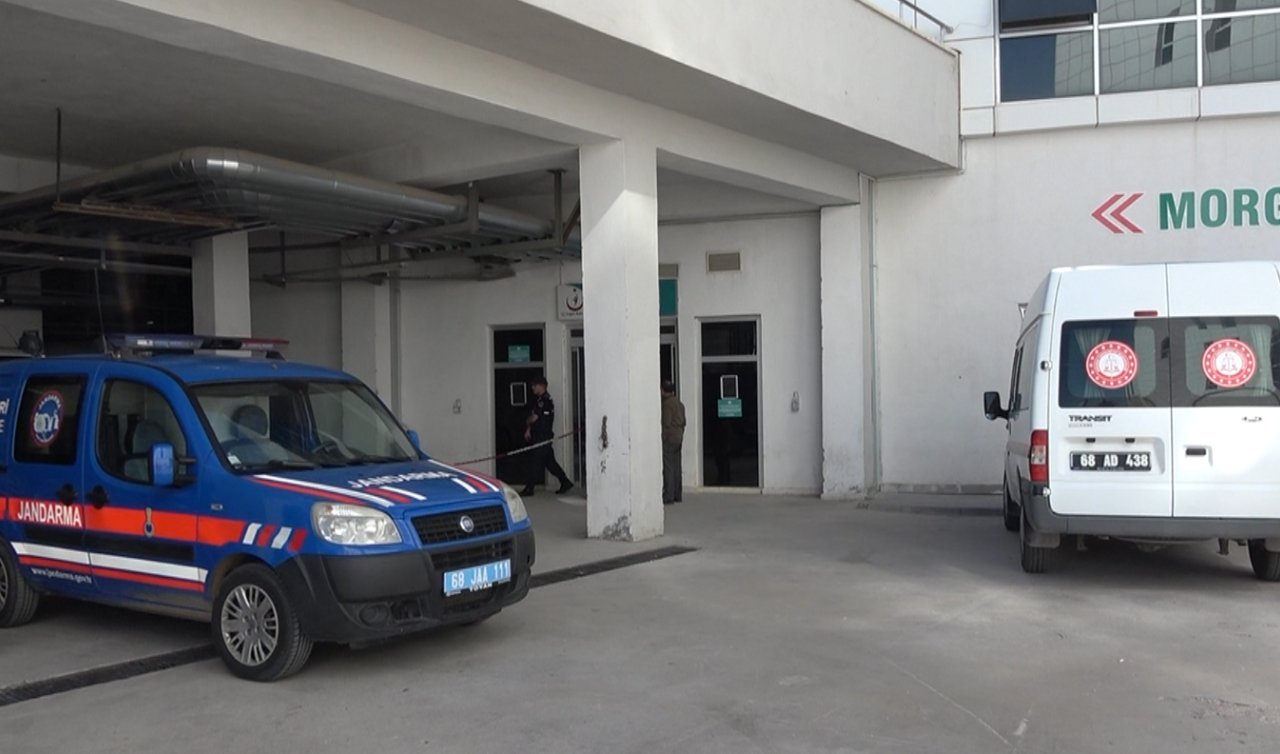 Otomobil motosiklete çarptı; 2 ölü 3 yaralı