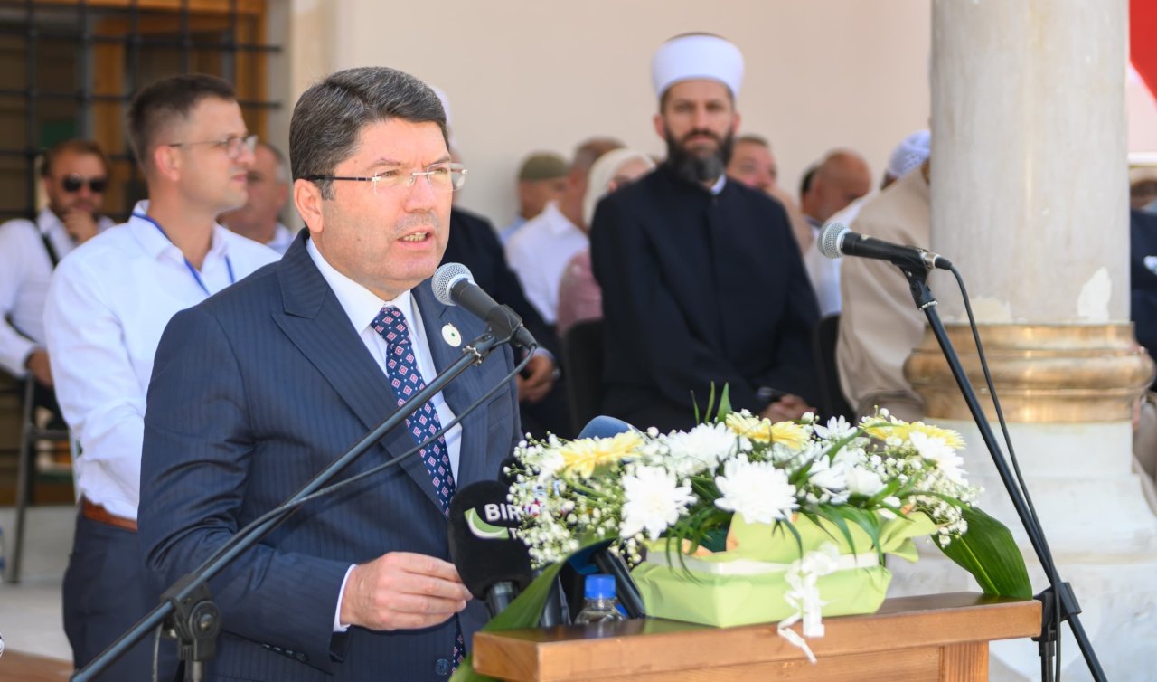 Bakan Tunç Sinan Bey Camisi açılış törenine katıldı