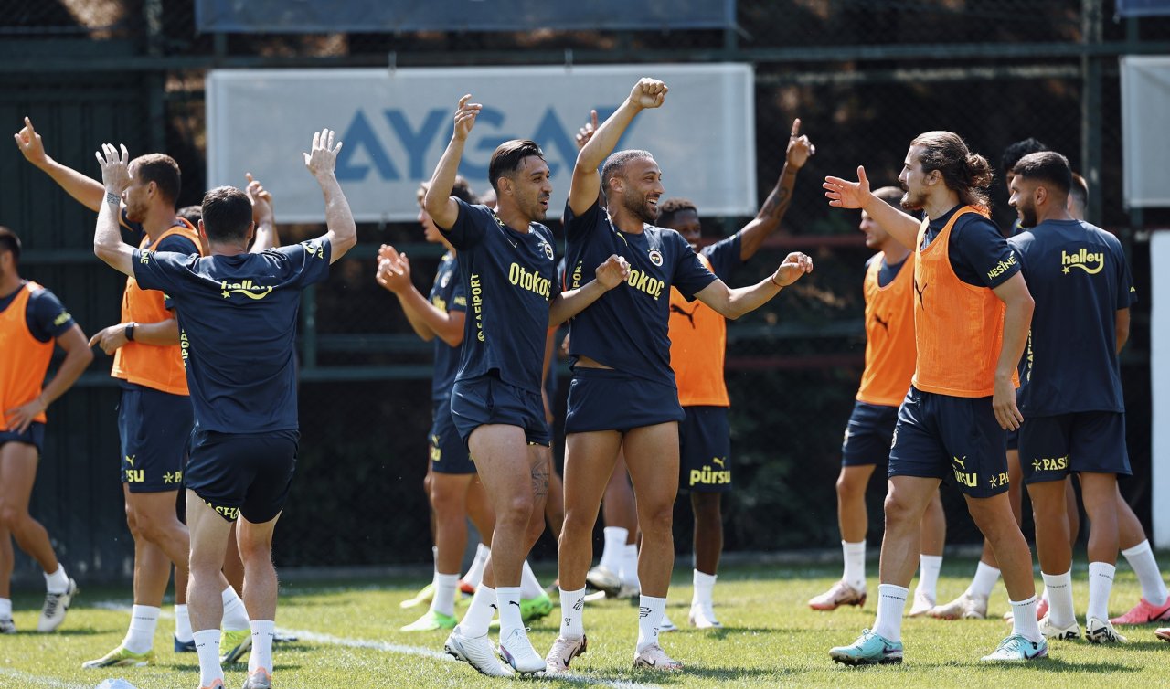 Fenerbahçe’de Cenk Tosun ilk kez takımla çalıştı