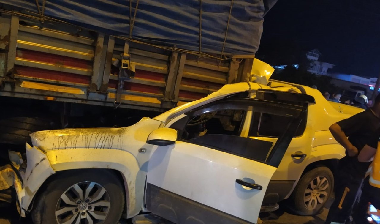 Kamyonet TIR’a arkadan çarptı: Kuzenlerden biri hayatını kaybetti diğeri ağır yaralı