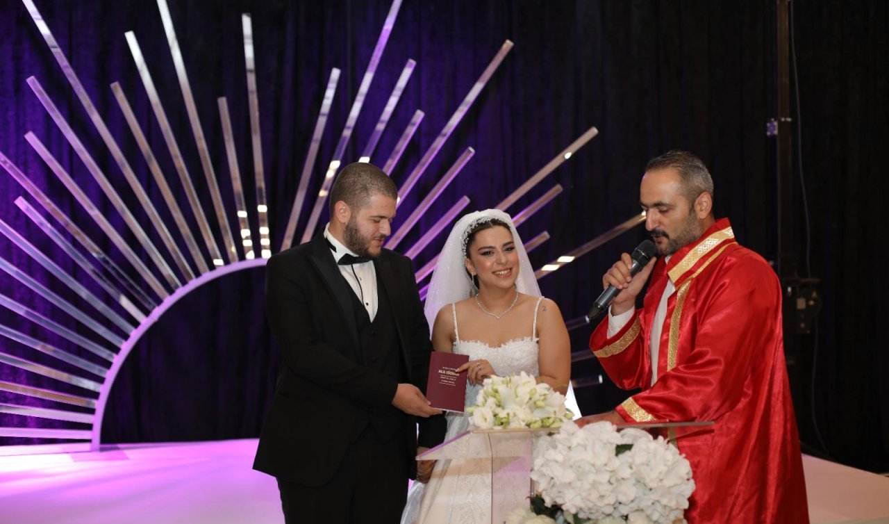  Abdullah ve Arzum Yaren çifti mutluluğa “evet” dedi