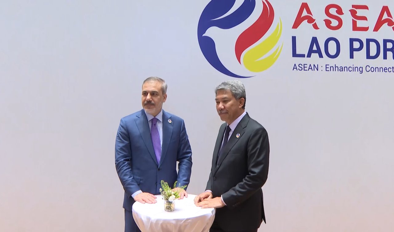  Bakan Fidan’ın Laos temasları