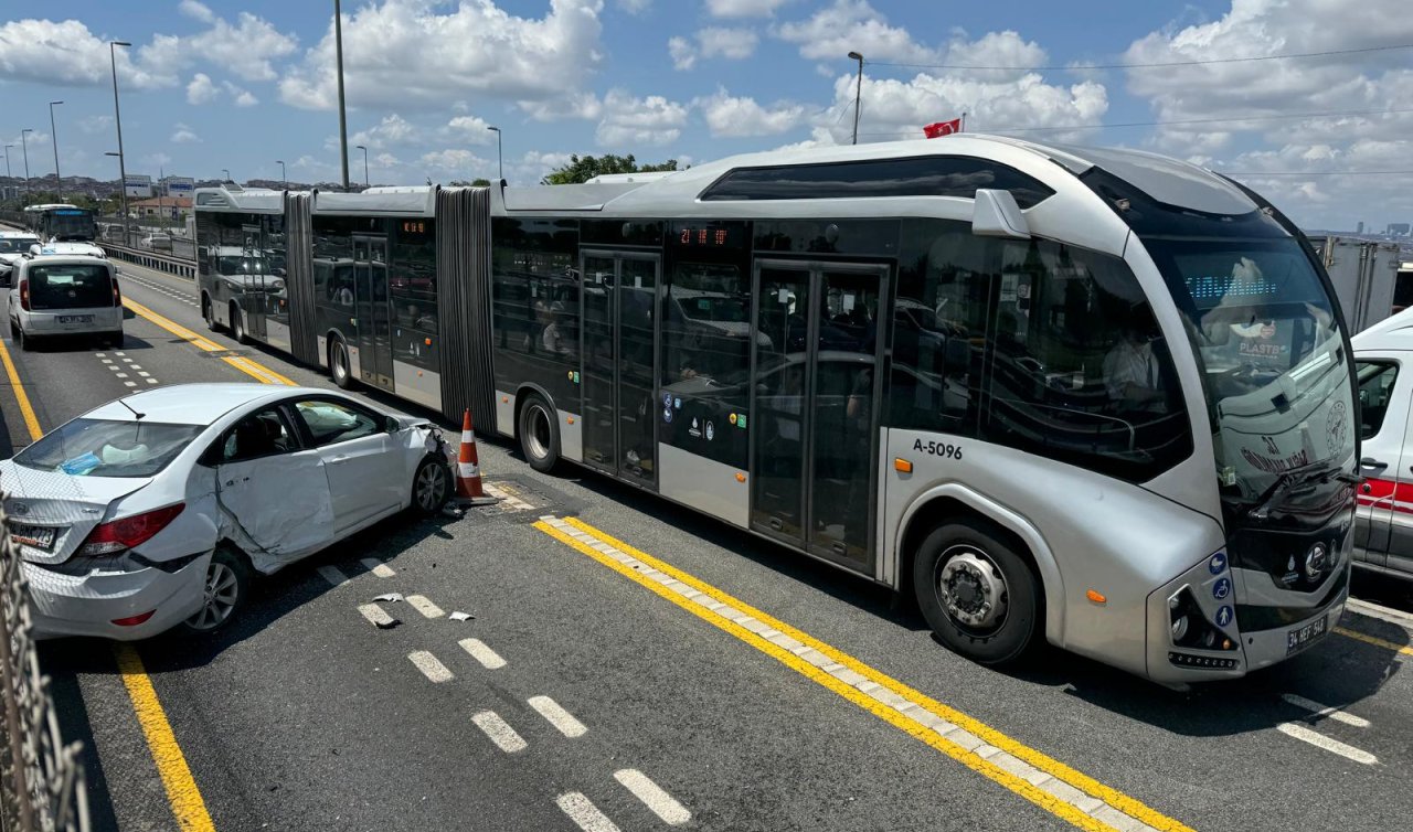 Metrobüs yoluna giren otomobilin sürücüsü yaralandı 
