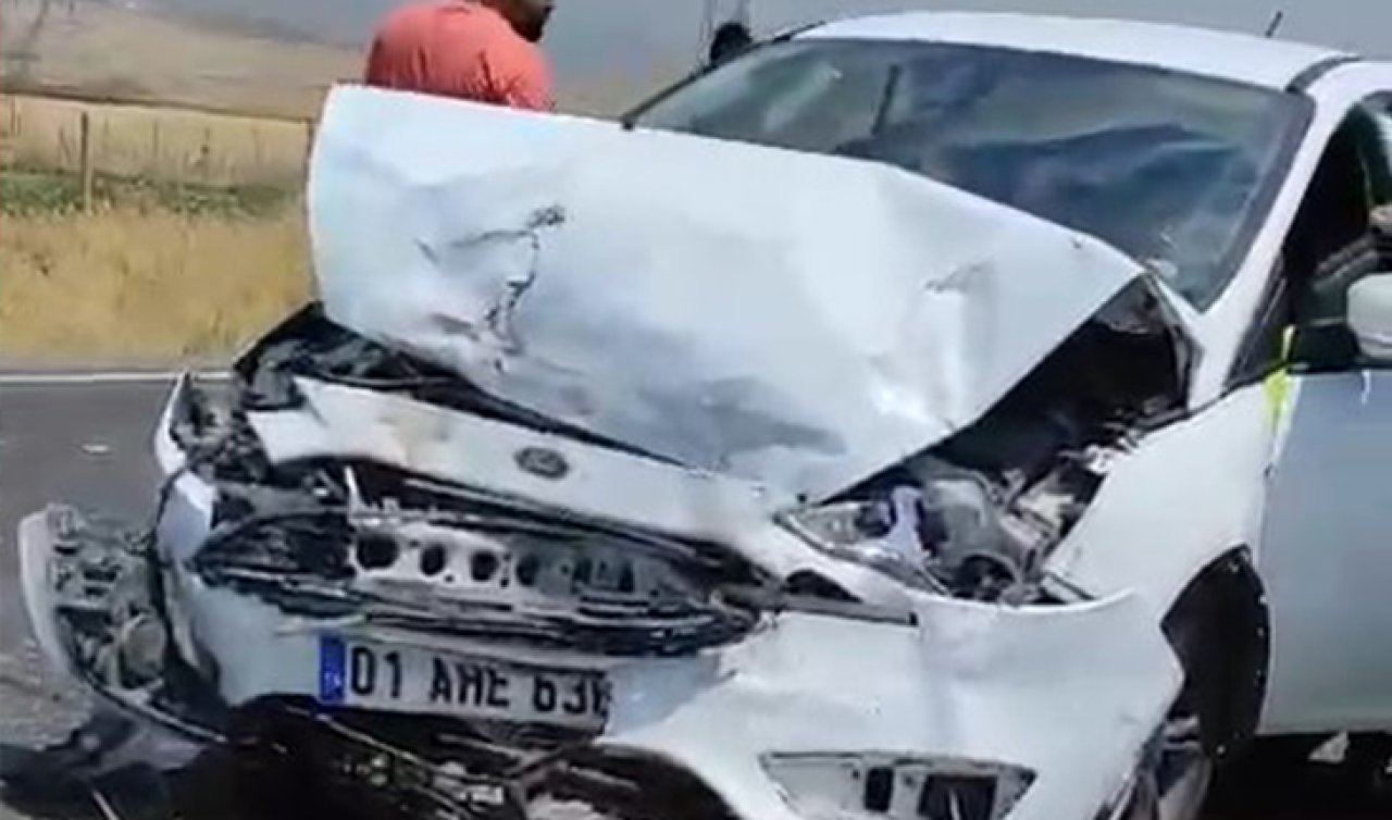 Otomobil ile minibüs çarpıştı: 6 yaralı