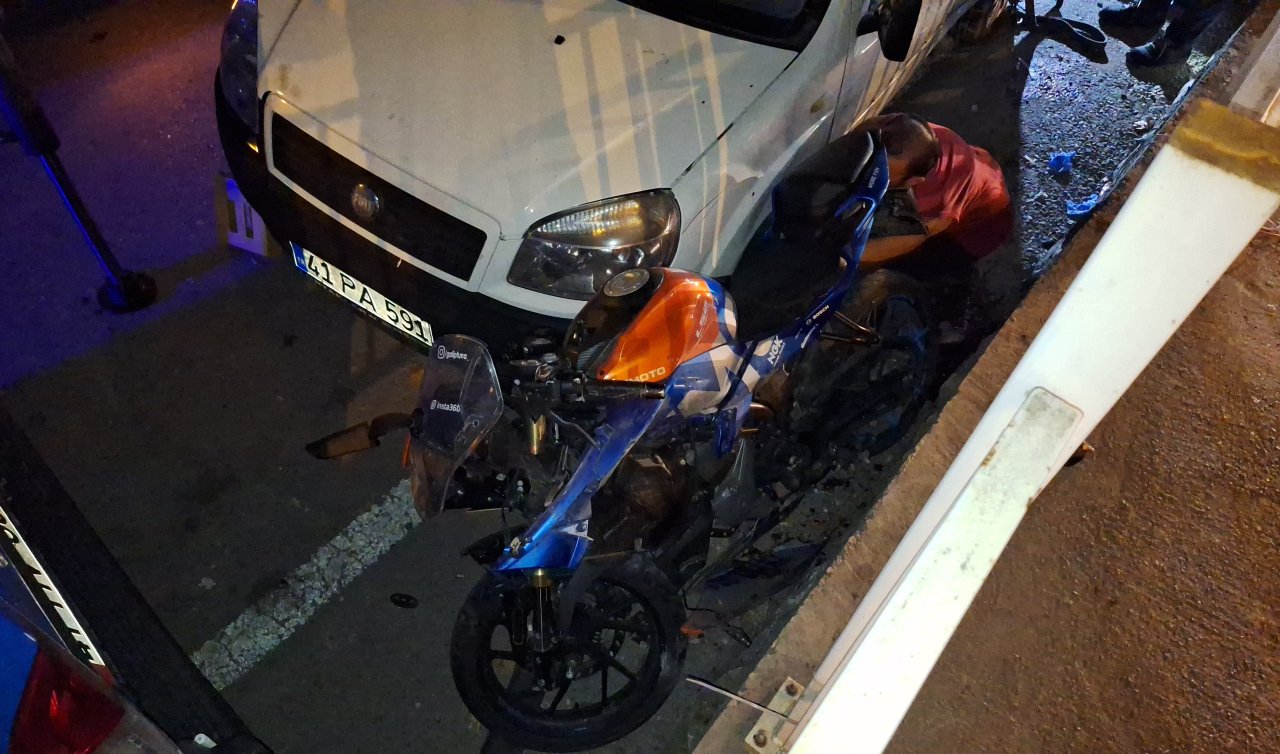 Motosiklet park halindeki araçla duvar arasında sıkıştı: 1 ölü 1 yaralı