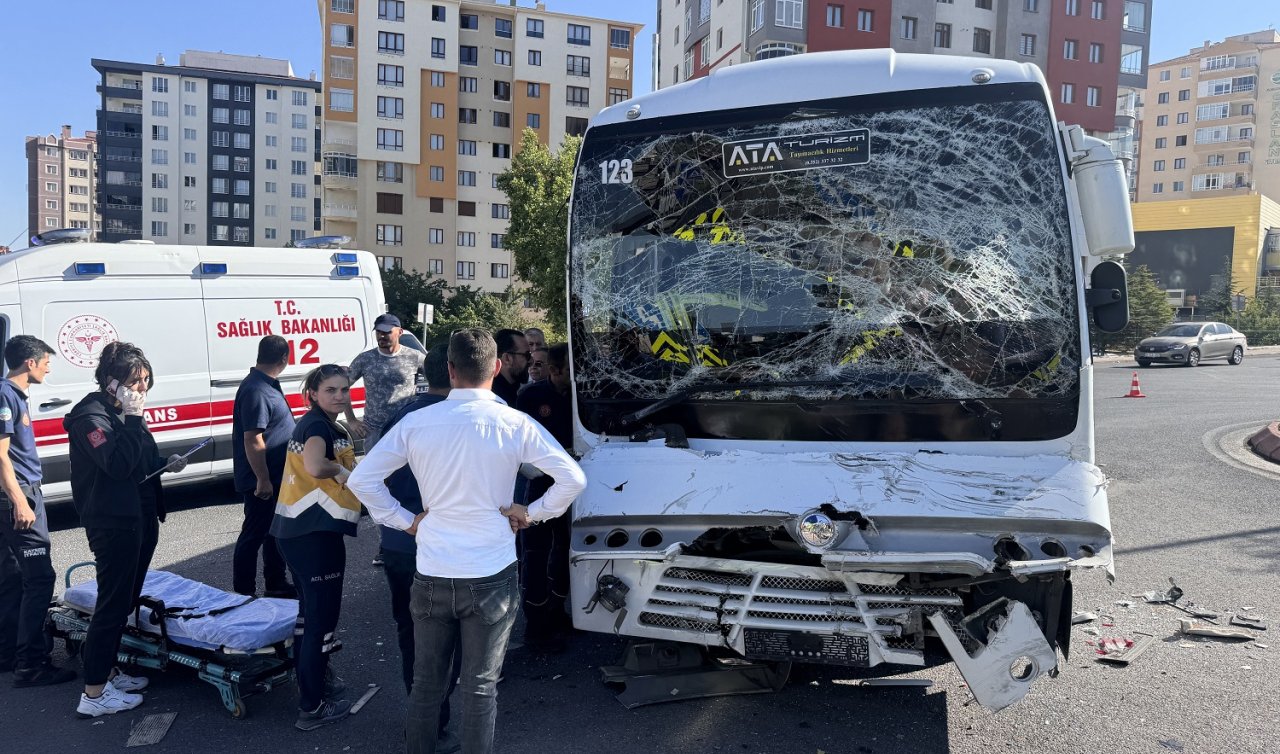 Kamyonla çarpışan işçi servisindeki 10 kişi yaralandı
