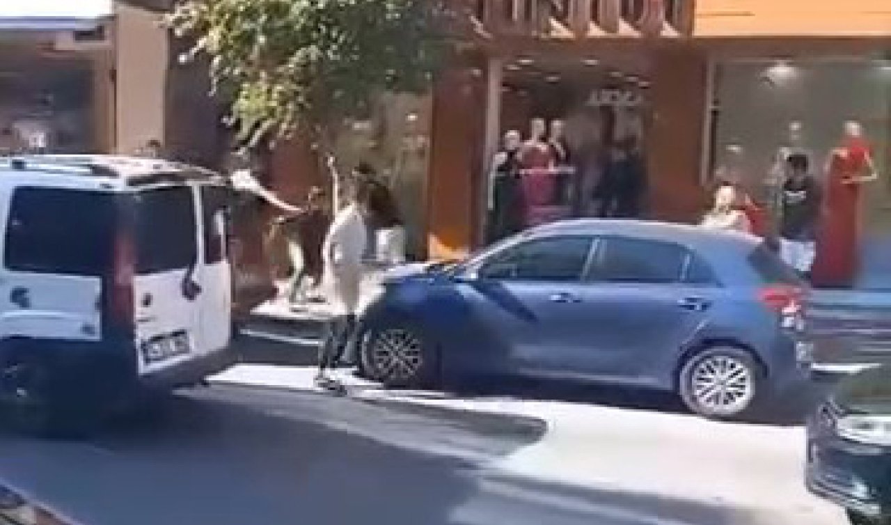 Trafikte çıkan tartışma sopalı kavgaya dönüştü