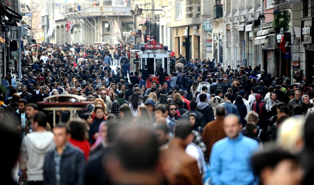 Türkiye’nin genç nüfus oranı projeksiyonları alarm veriyor