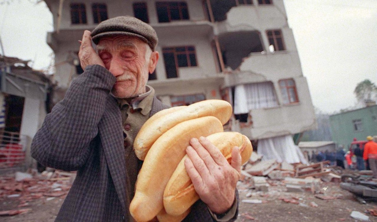 17 Ağustos depreminin üzerinden çeyrek asır geçti