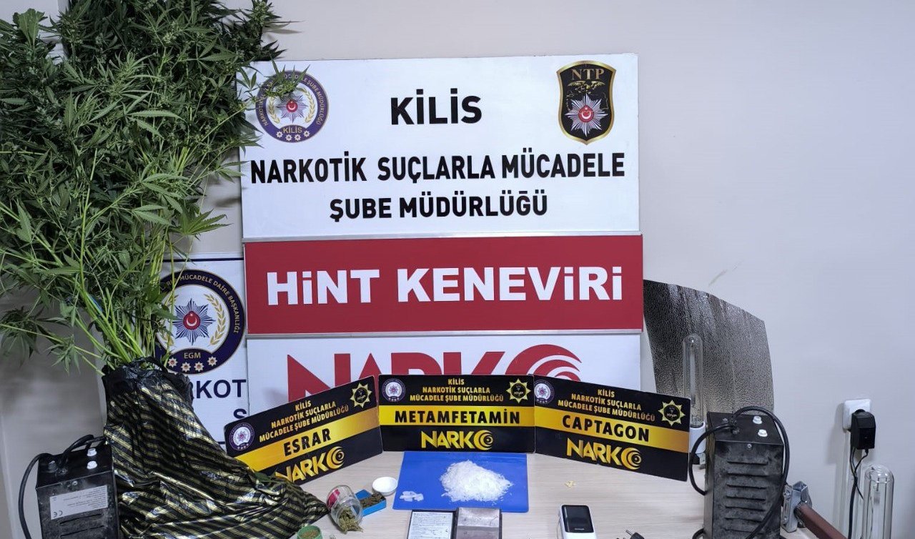 Evin odalarına kurdukları serada uyuşturucu yetiştiren 2 zanlı tutuklandı