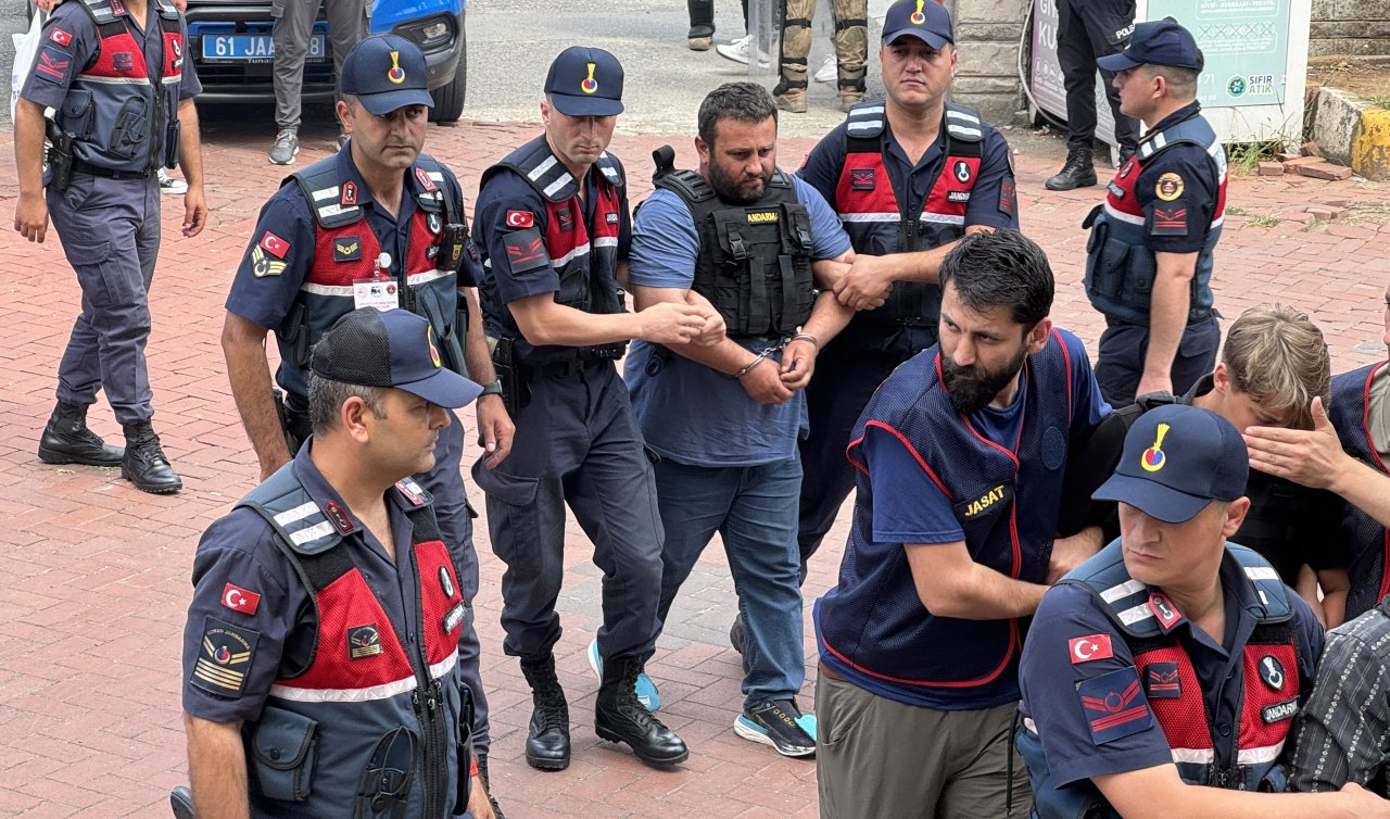 Yangın çıkan evde 3 kişinin öldürülmüş halde bulunmasına ilişkin 3 zanlı adliyede