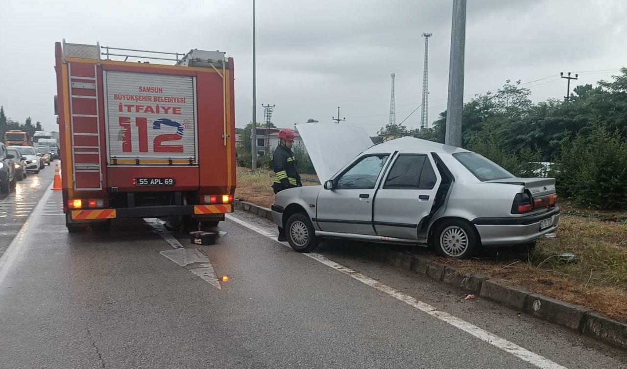 Otomobil aydınlatma direğine çarptı: 1 kişi öldü 2 kişi yaralandı