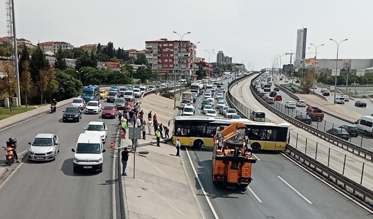İETT otobüsü kazası: D-100 kara yolunun Edirne istikameti trafiğe Kapandı