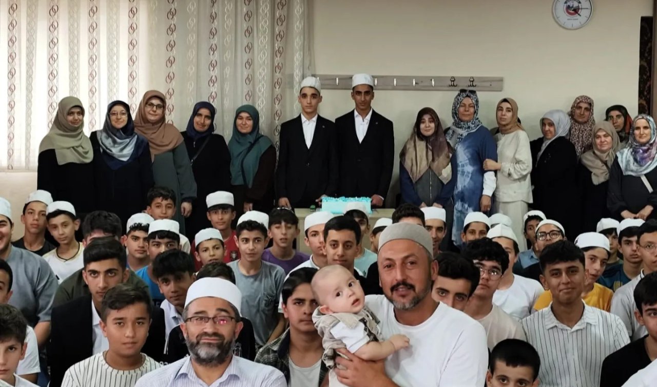  Depremzede hafızlar Konya’dan ayrıldılar! 