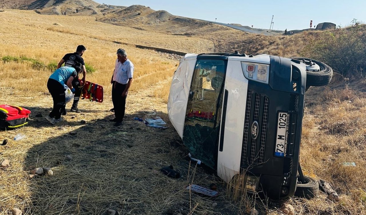 Kontrolden çıkan minibüs devrildi: 6 yaralı