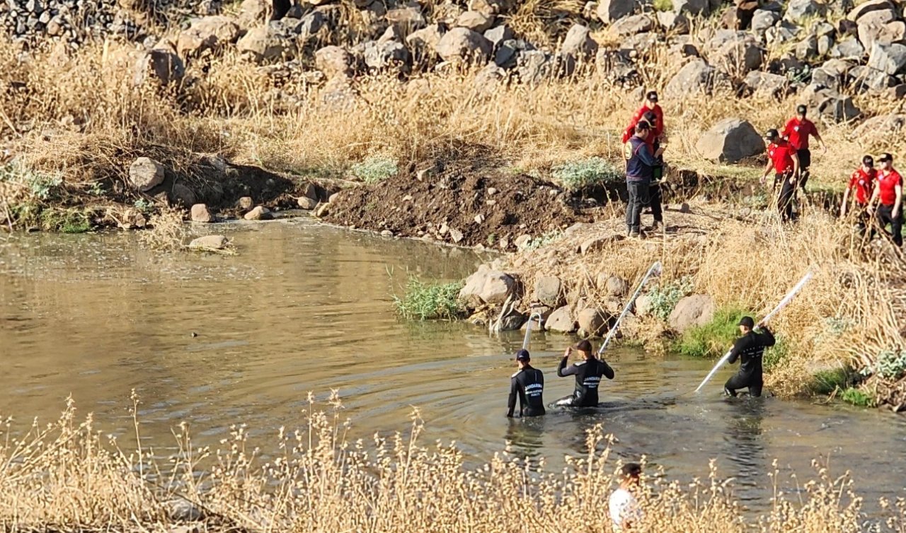Narin’i arama çalışmaları 18’inci gününde; ihbar sonrası gölet yine arandı
