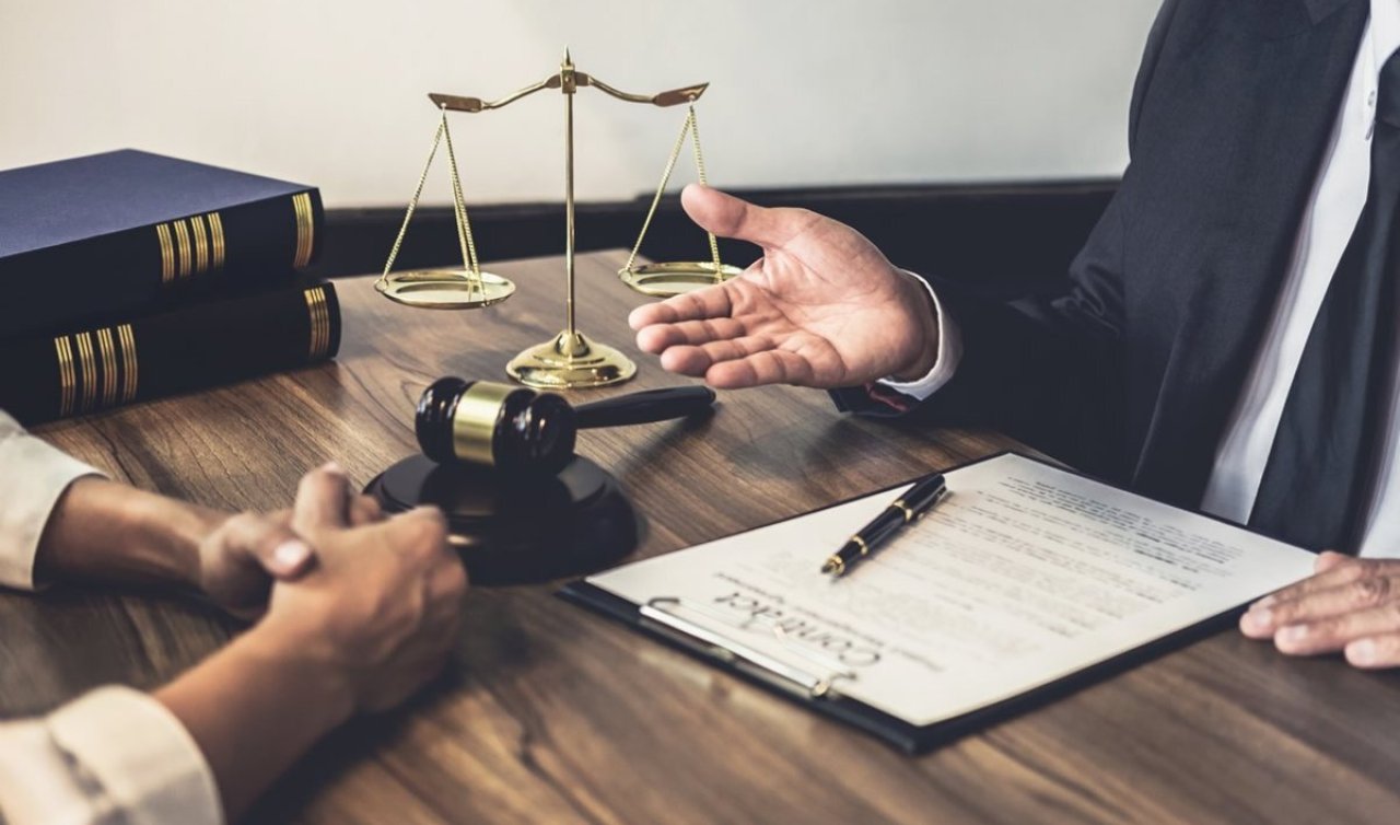HATALI TIBBİ MÜDAHALE NEDNEİYLE ALINABİLCEK TAZMİNATLAR