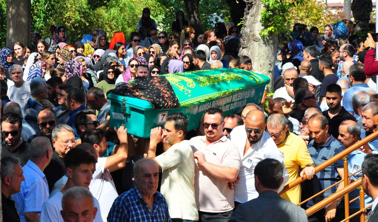  Eşi tarafından boğularak öldürülen kızının tabutu başında gözyaşı döktü: Sürüm sürüm sürünsün