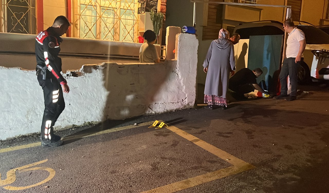 Nişanı atan kadının sokağına gidip havaya ateş açan baba ile oğlunu darbettiler