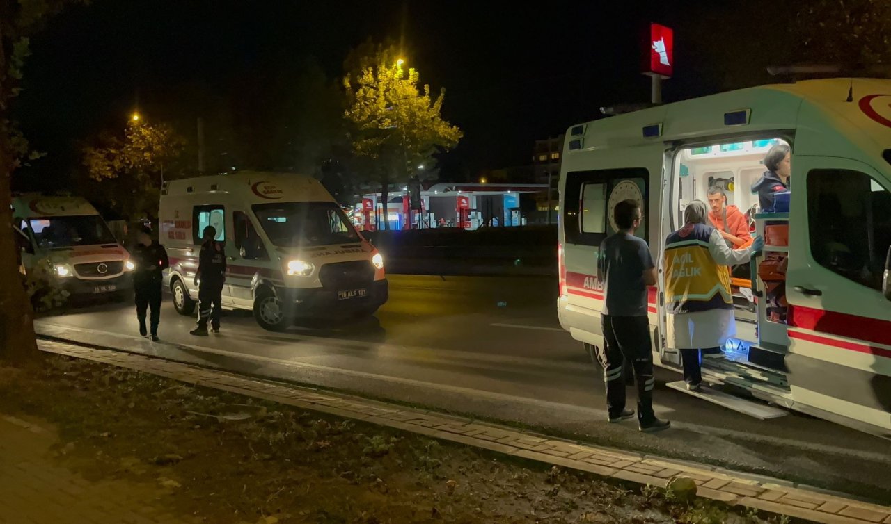 Otomobil aydınlatma direğine çarptı: 1 yaralı