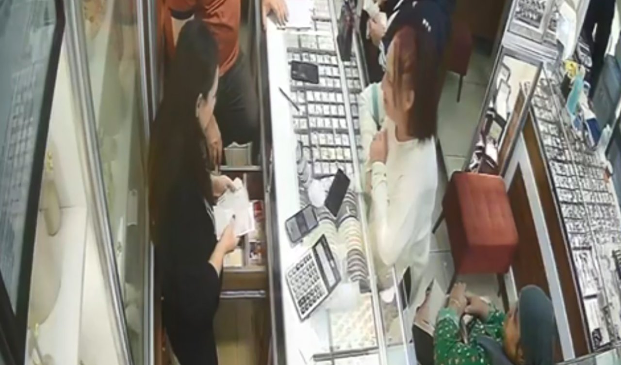 Düşük ayarlı altınla kuyumcuları dolandıran 2 şüpheli tutuklandı