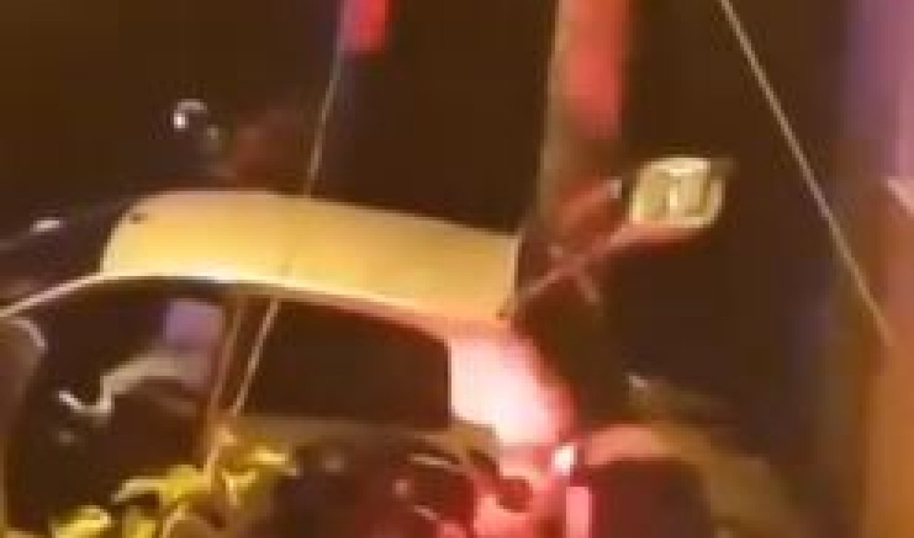 Polis denetlemeden kaçan otomobili lastiklerine ateş açarak durdurdu: 2 gözaltı