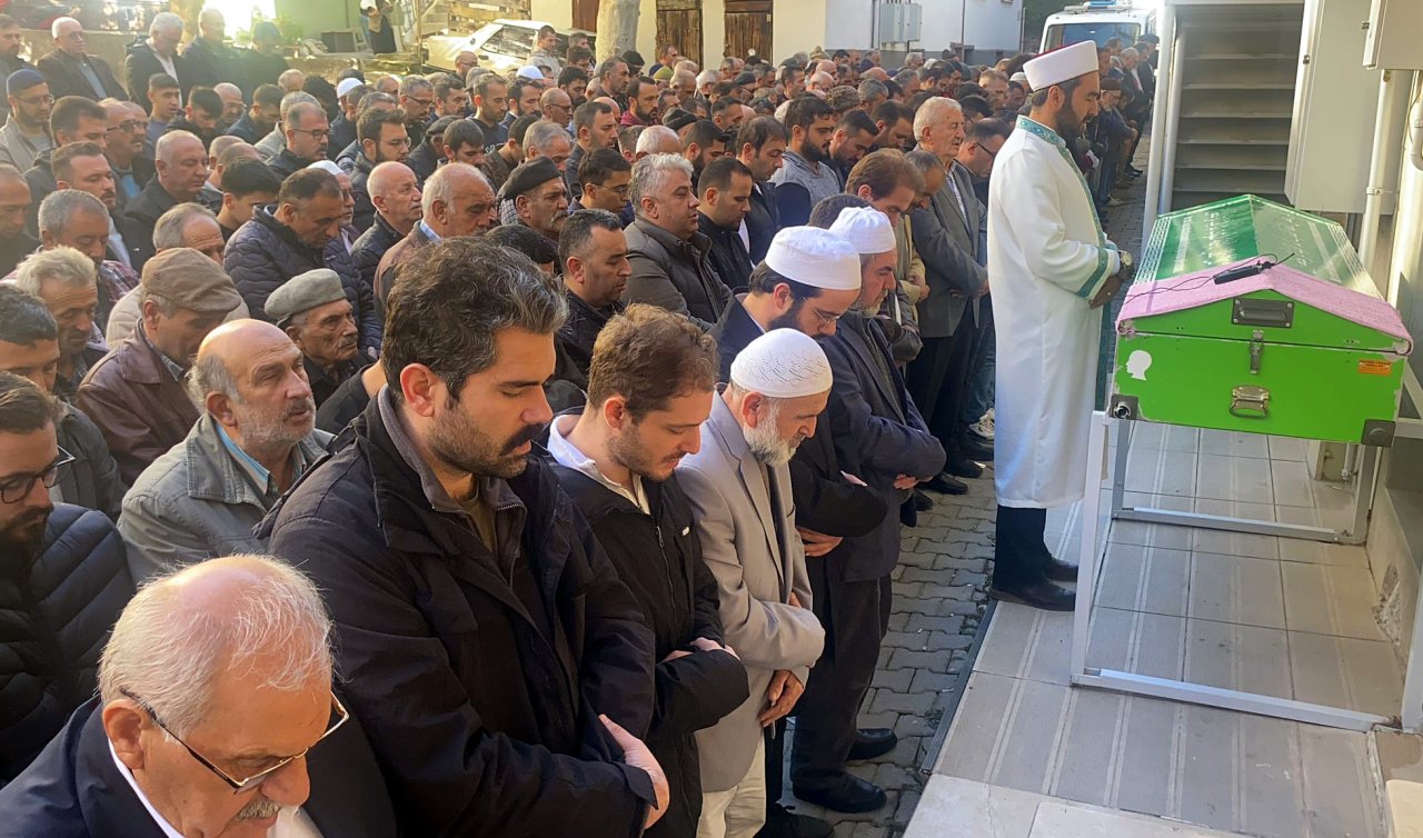 Kazada yaşamını yitiren öğretmen son yolculuğuna uğurlandı
