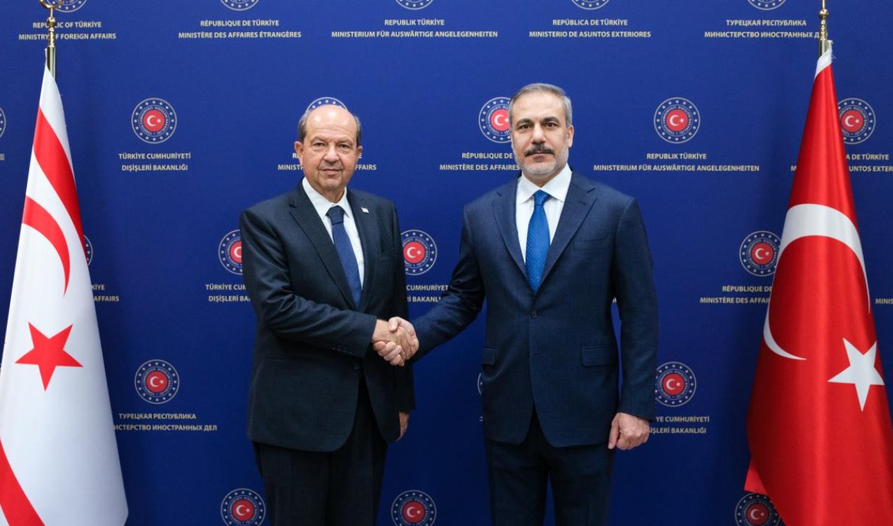 Bakan Fidan KKTC Cumhurbaşkanı Tatar ile bir araya geldi