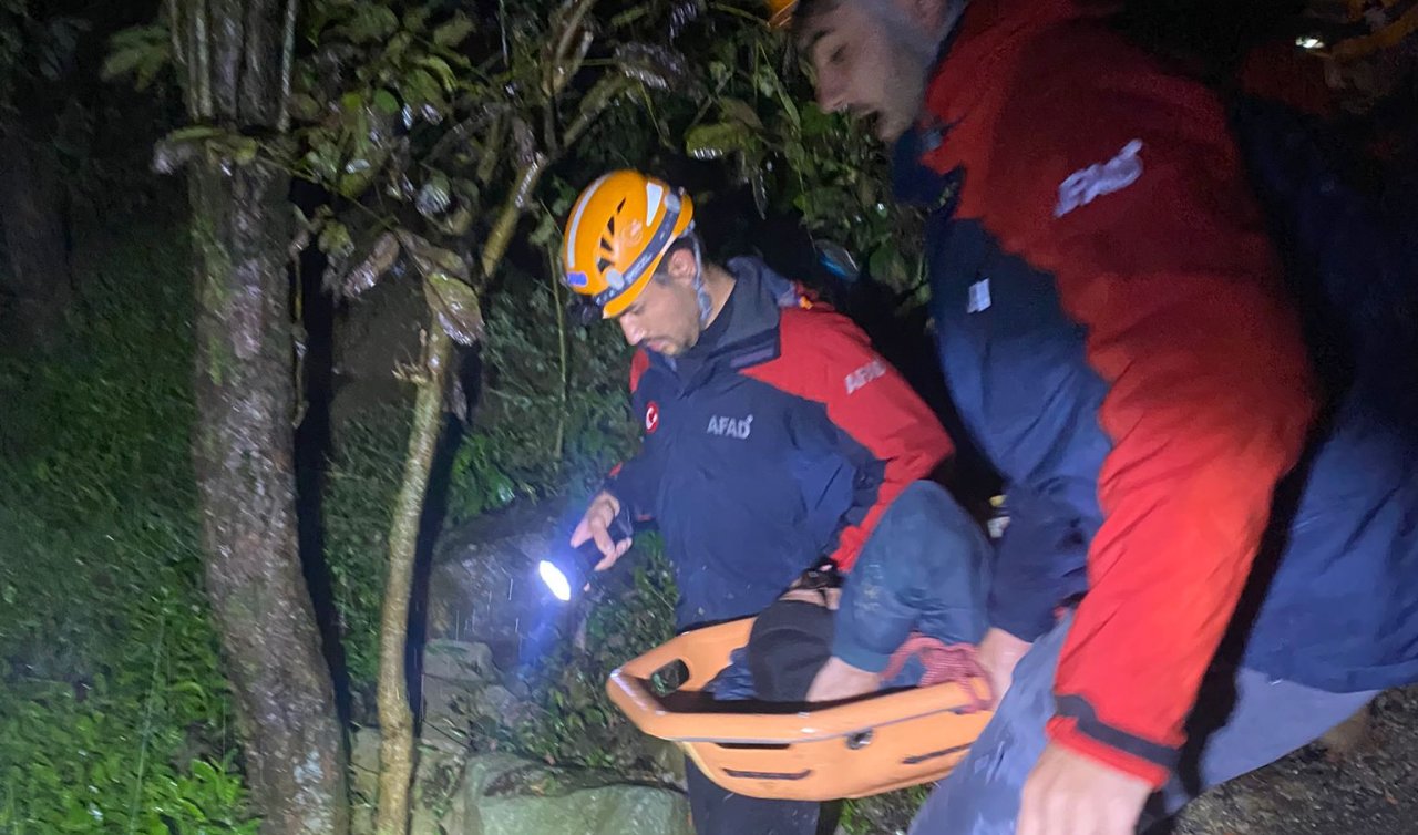 Sağanak sonrası heyelan riski; mahsur kalan 5 kişi kurtarıldı 16 konut tahliye edildi