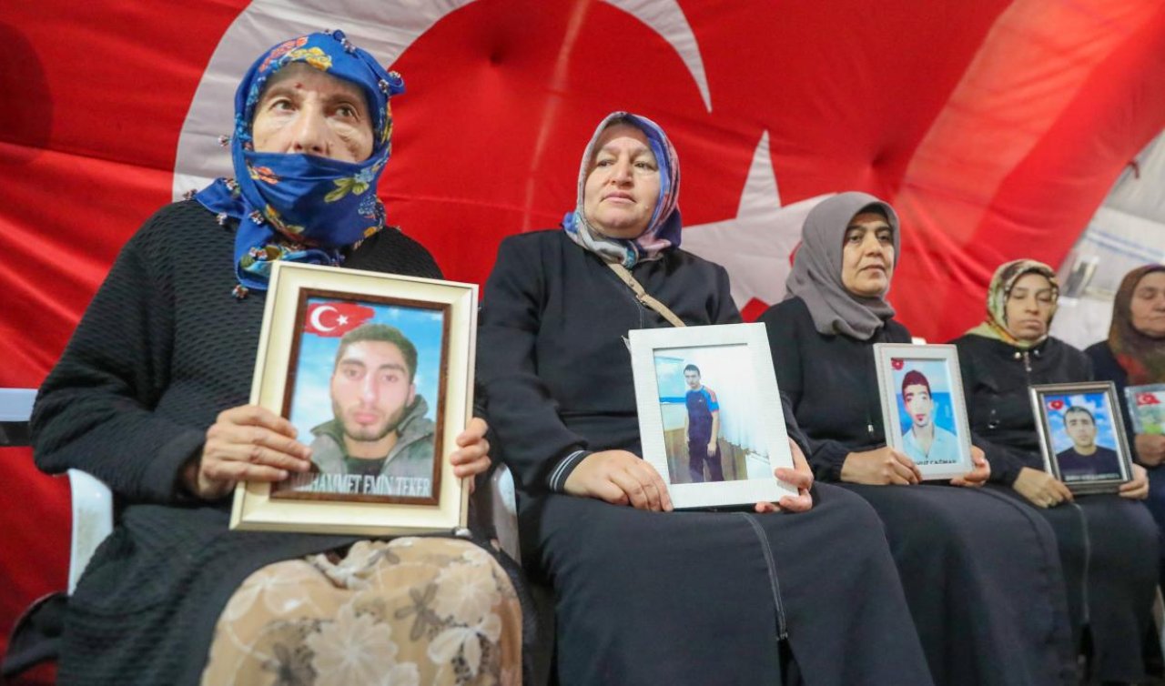  Dağa kaçırılan evlatları için nöbetler kararlılıkla sürüyor