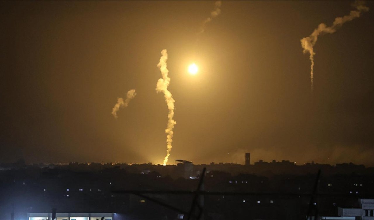 Katil İsrail Gazze’de hastanenin elektrik jeneratörünü bombaladı